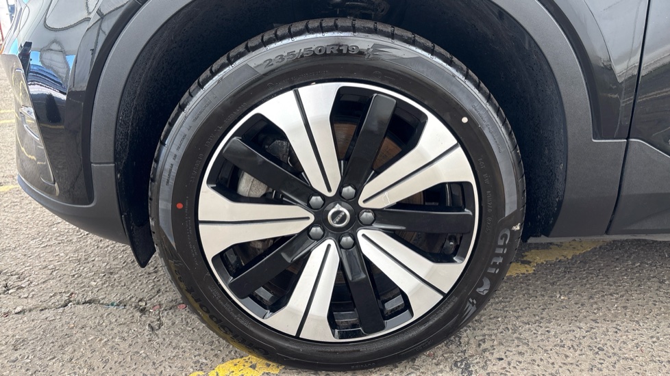 VOLVO XC40 Image 17