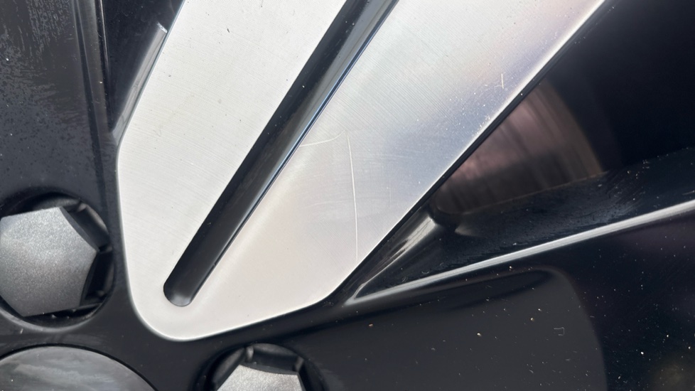 VOLVO XC40 Scratches