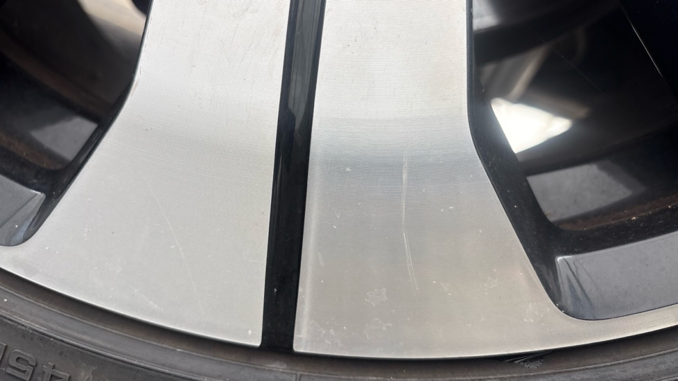 VOLVO XC40 Scratches