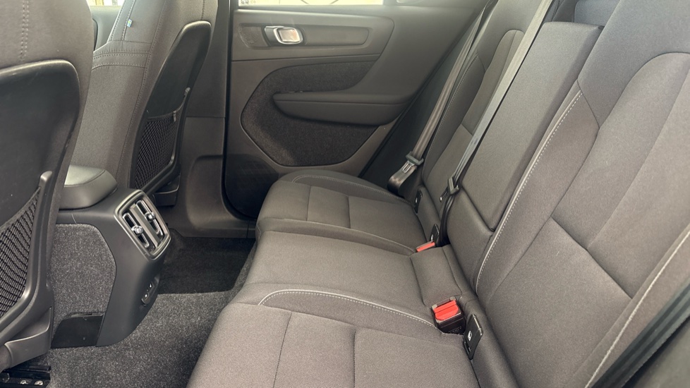 VOLVO XC40 Image 14