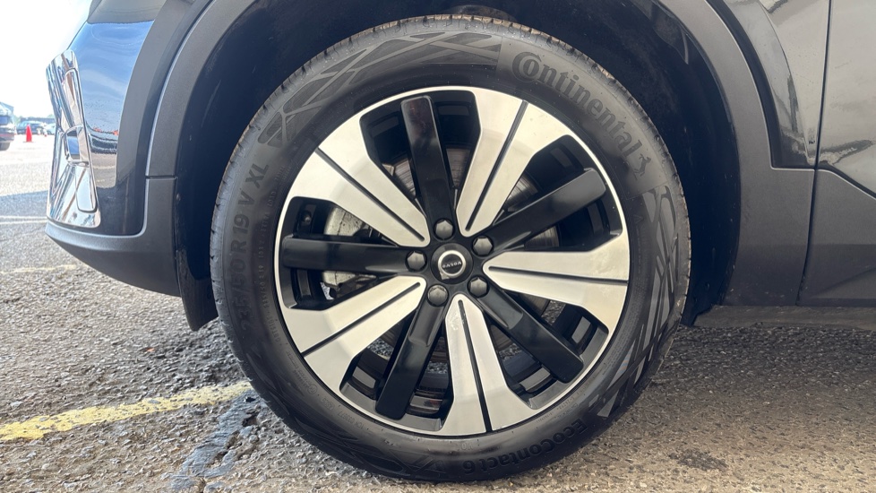 VOLVO XC40 Image 17