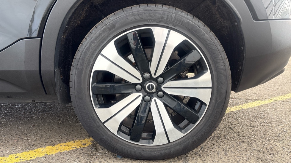 VOLVO XC40 Image 18