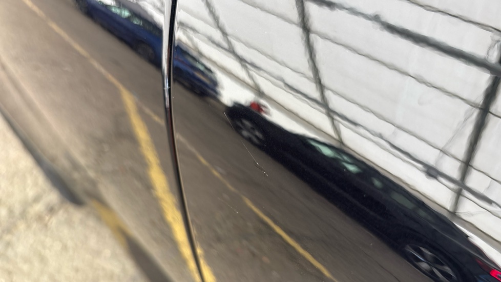 VOLVO XC40 scratches