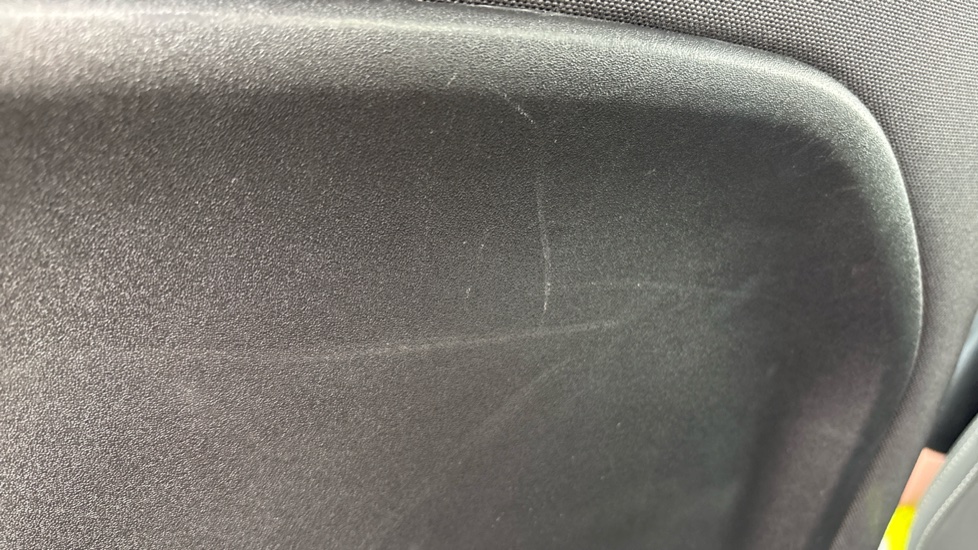 VOLVO XC40 scratches (both sides)