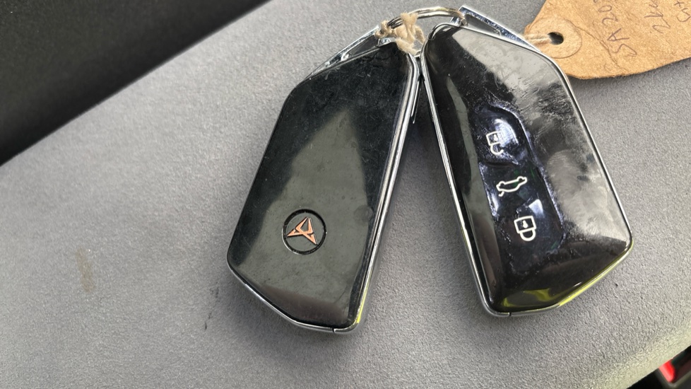 CUPRA BORN two keys