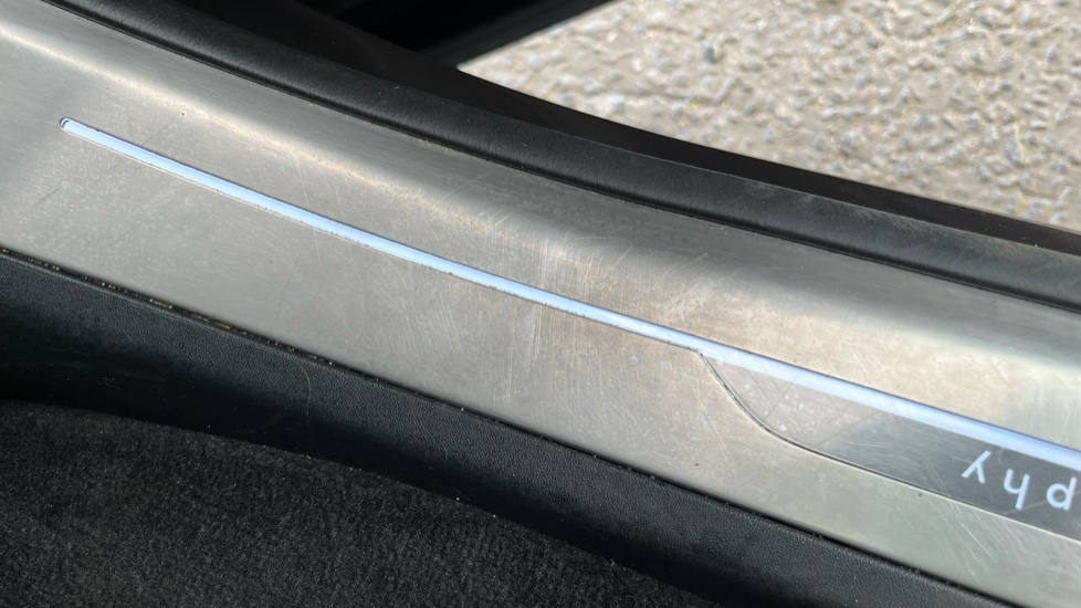 LAND ROVER RANGE ROVER SPORT scratches