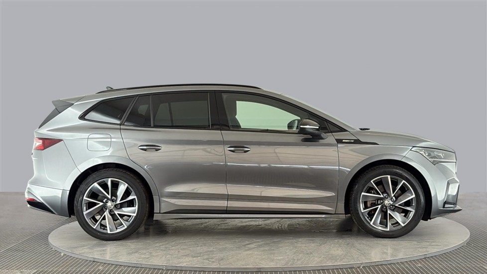 SKODA ENYAQ Image 6