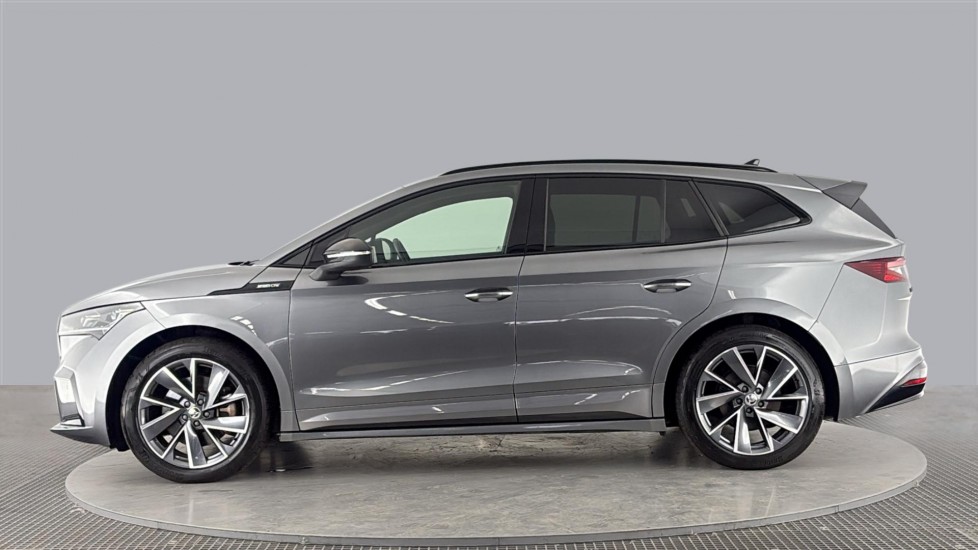 SKODA ENYAQ Image 2