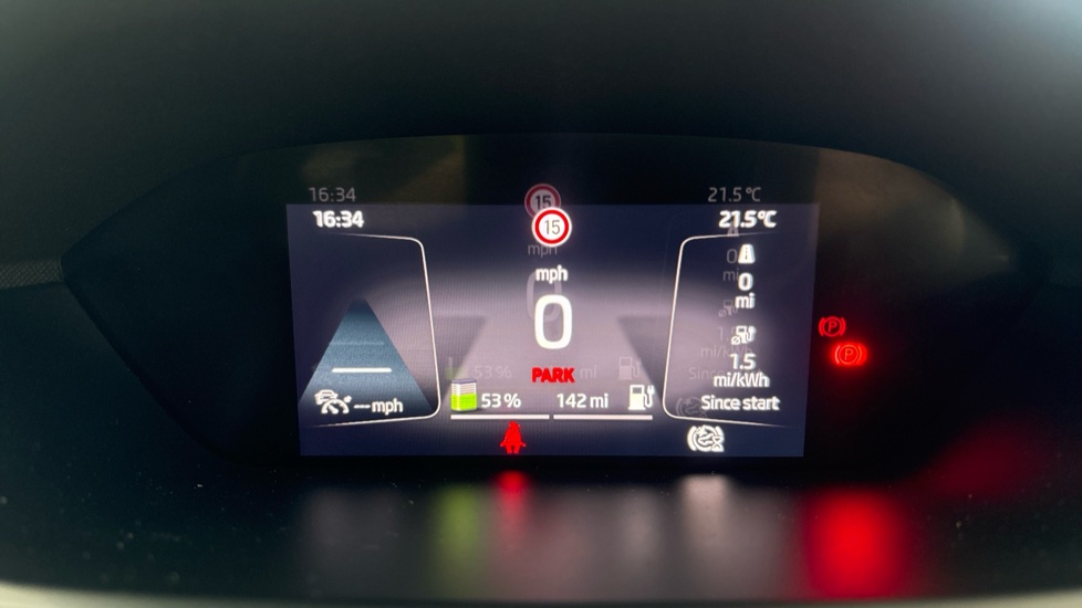 SKODA ENYAQ Image 13