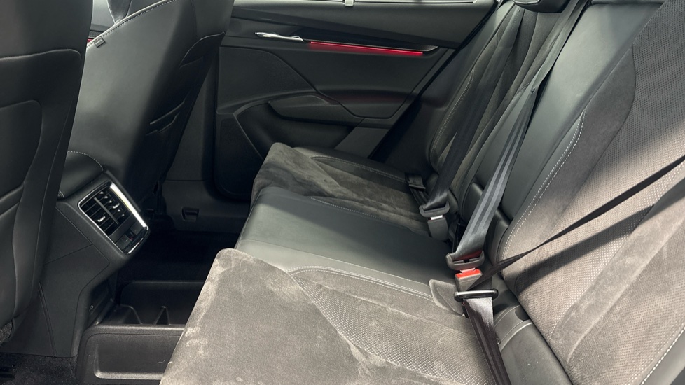 SKODA ENYAQ Image 14