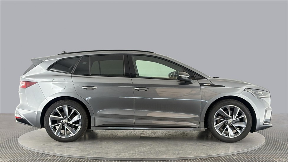 SKODA ENYAQ Image 6