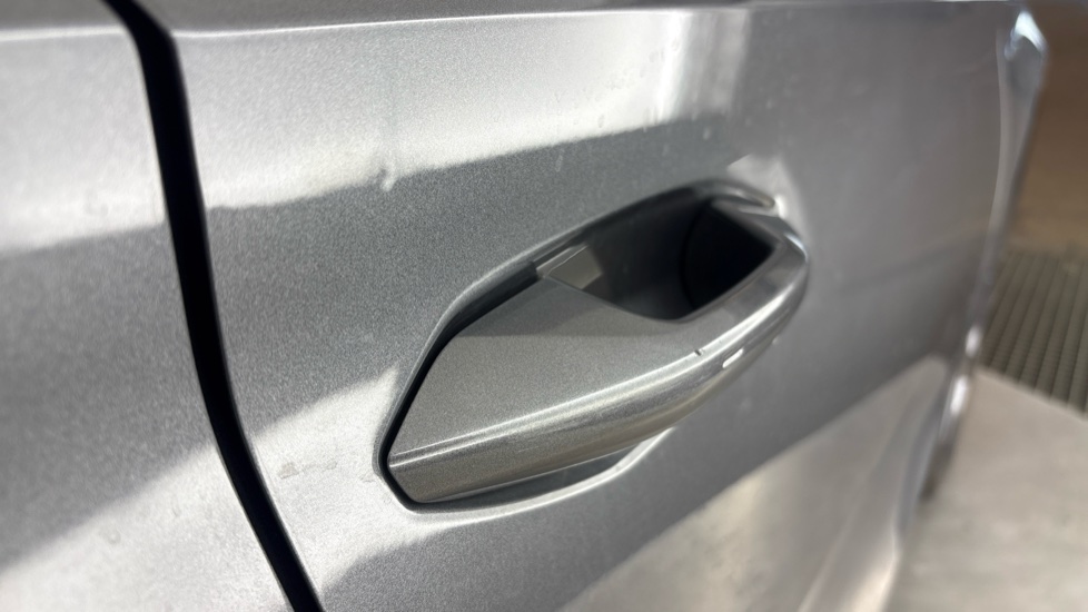 SKODA ENYAQ Dent and chips