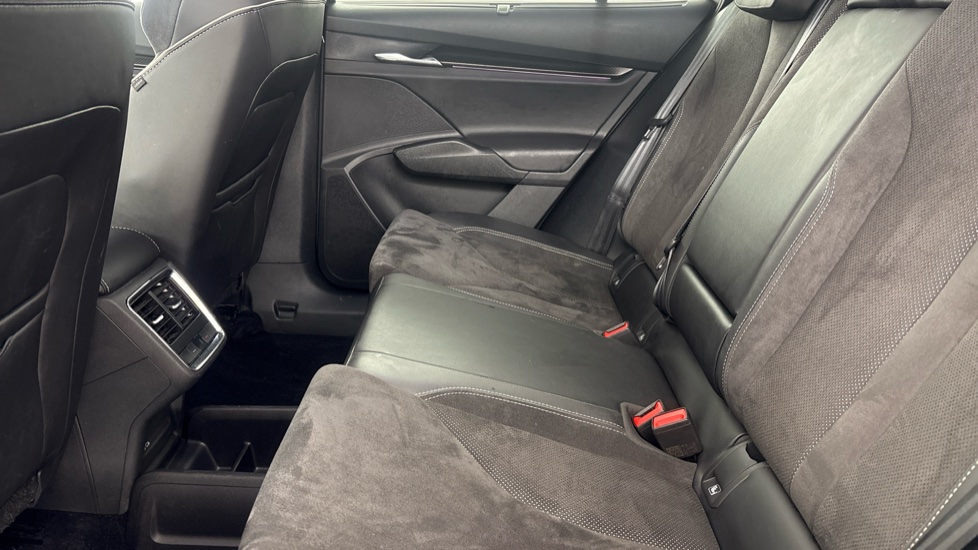 SKODA ENYAQ Image 14