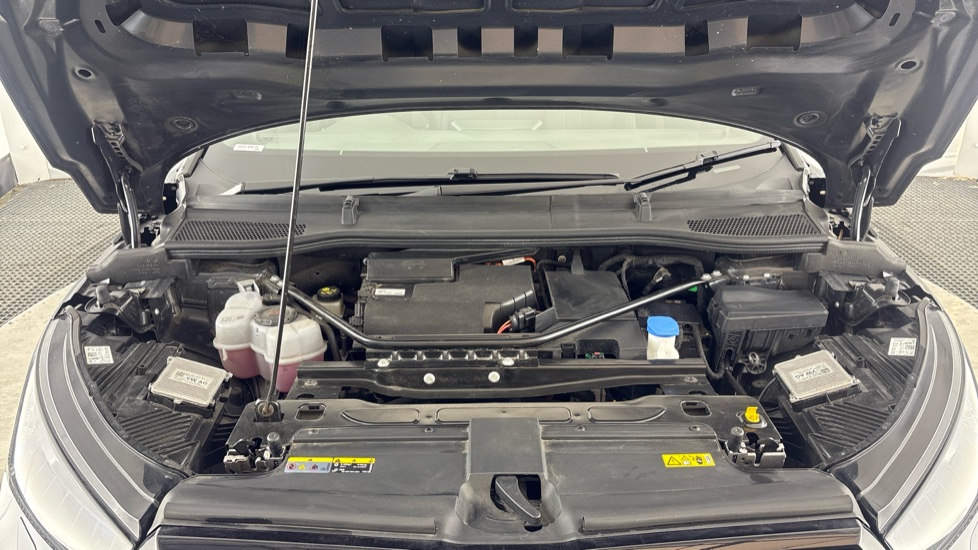 SKODA ENYAQ Image 16