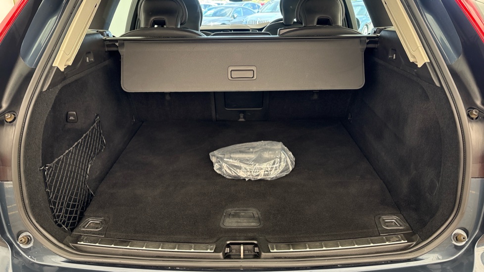 VOLVO XC60 ESTATE 2.0 T6 [350] RC PHEV Core Bright 5dr AWD Gtron