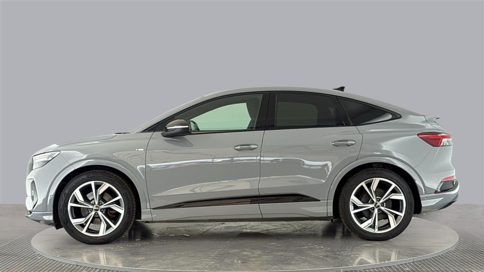 AUDI Q4 Image 2