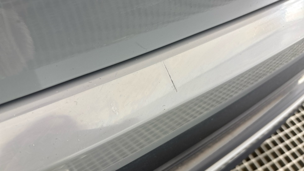 AUDI Q4 scratches and chips