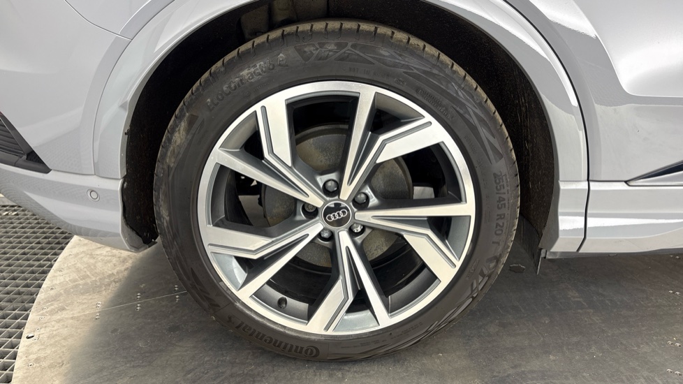 AUDI Q4 Image 19