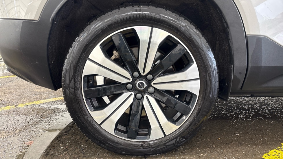 VOLVO XC40 ELECTRIC ESTATE 170kW Recharge Core 69kWh 5dr Auto
