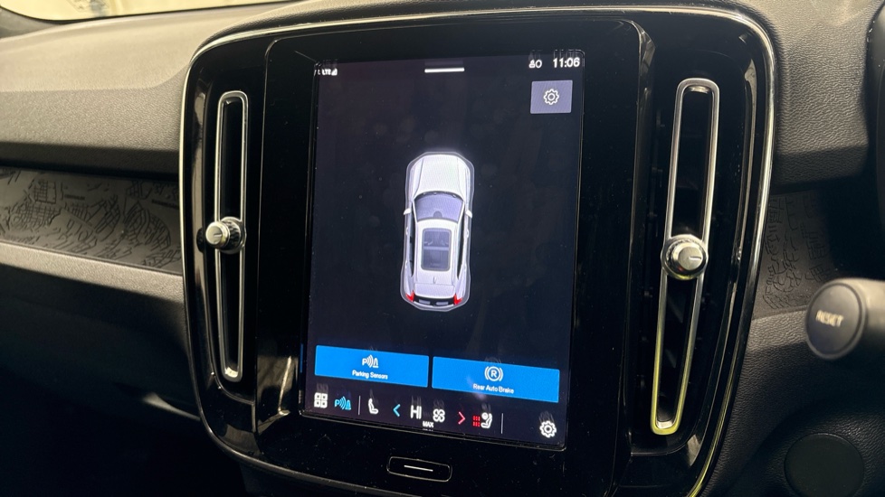 VOLVO XC40 ELECTRIC ESTATE 170kW Recharge Core 69kWh 5dr Auto