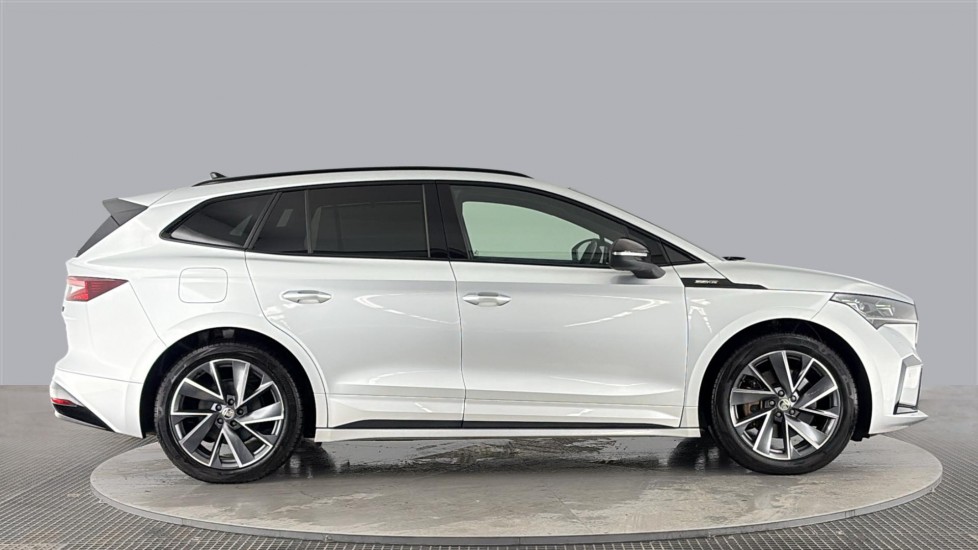 SKODA ENYAQ Image 6