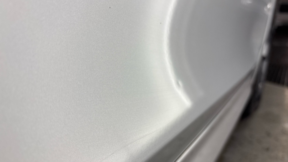 SKODA ENYAQ Dent