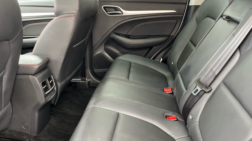 MG ZS Image 14