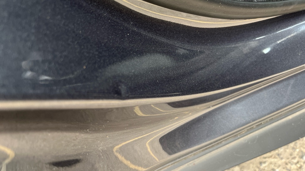 MG MG4 dents and scratches