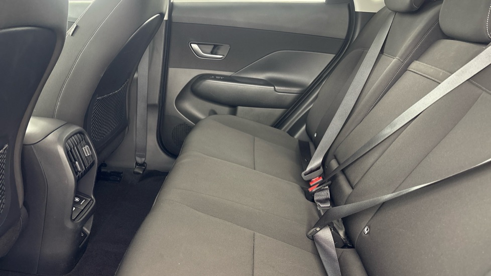 HYUNDAI KONA ELECTRIC HATCHBACK 160kW Advance 65kWh 5dr Auto [Comfort Pack]