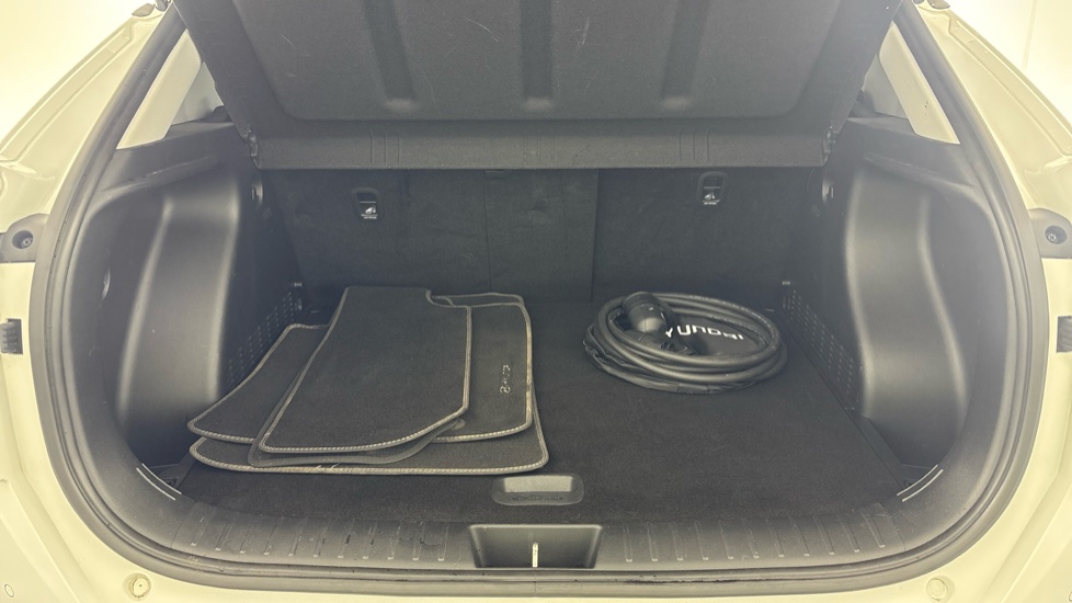 HYUNDAI KONA ELECTRIC HATCHBACK 160kW Advance 65kWh 5dr Auto [Comfort Pack]