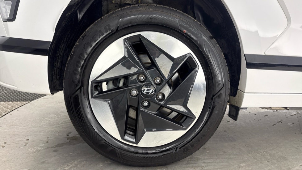 HYUNDAI KONA ELECTRIC HATCHBACK 160kW Advance 65kWh 5dr Auto [Comfort Pack]
