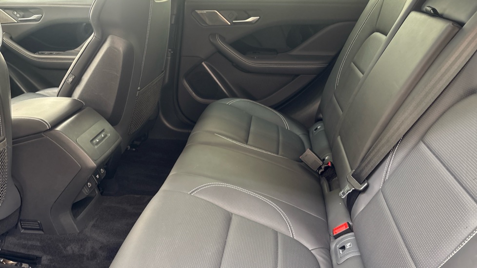 JAGUAR I-PACE Image 14