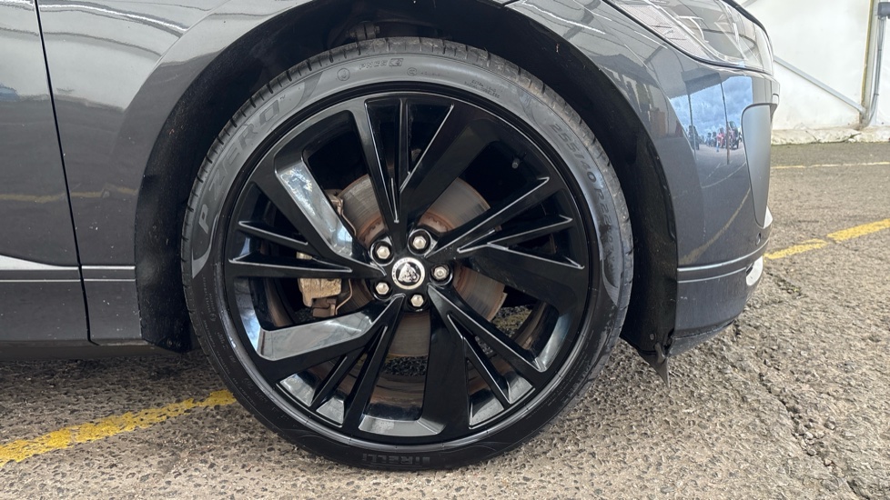 JAGUAR I-PACE Image 20