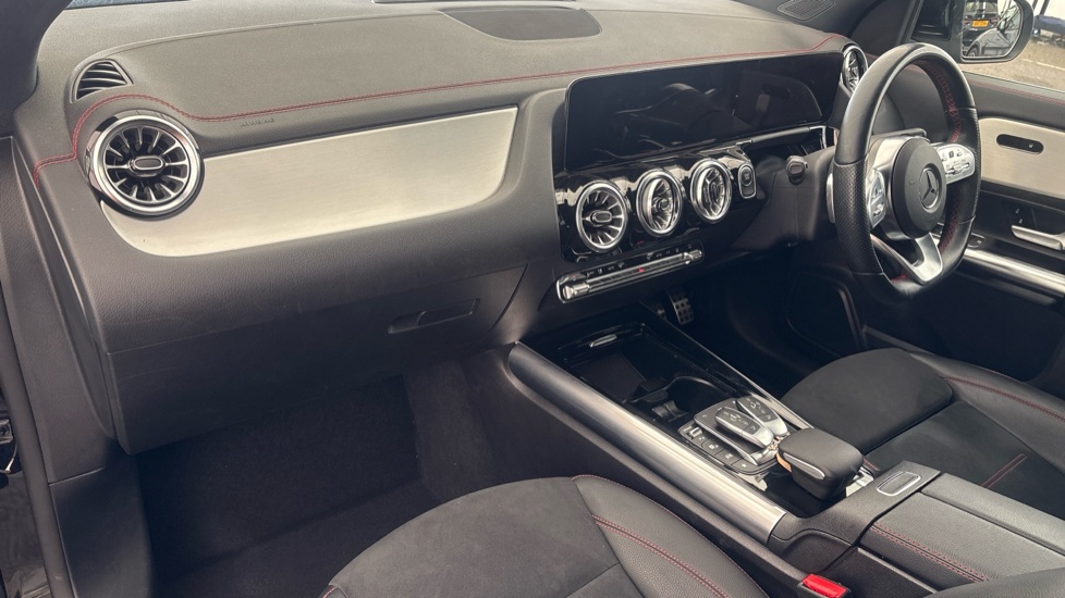MERCEDES-BENZ EQA HATCHBACK EQA 300 4Matic 168kW AMG Line 66.5kWh 5dr Auto