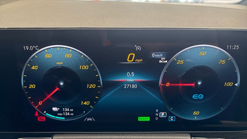 MERCEDES-BENZ EQA HATCHBACK EQA 300 4Matic 168kW AMG Line 66.5kWh 5dr Auto
