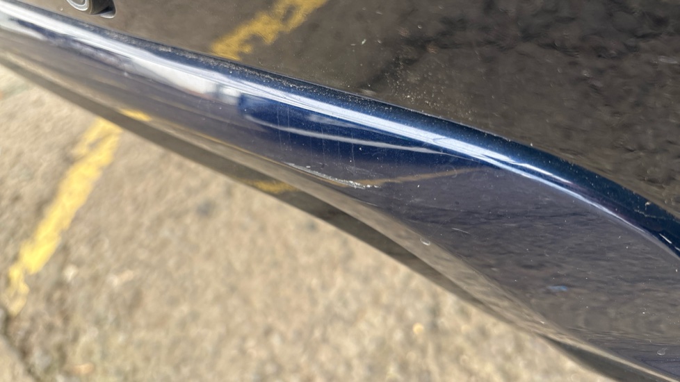 LAND ROVER DISCOVERY SPORT Scratches