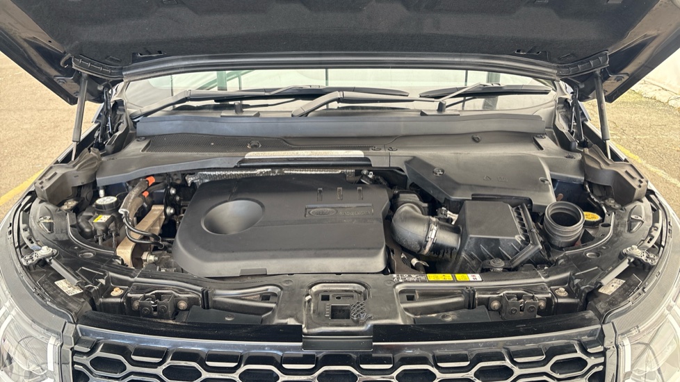 LAND ROVER DISCOVERY SPORT Image 16