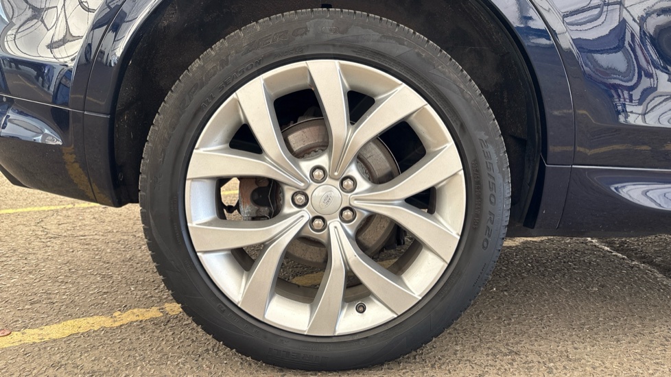 LAND ROVER DISCOVERY SPORT Image 19