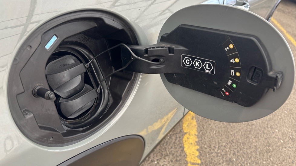 MINI HATCHBACK ELECTRIC 135kW Cooper S Level 2 33kWh 3dr Auto