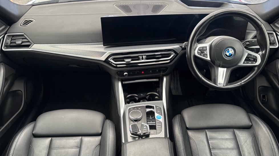 BMW I4 Image 11