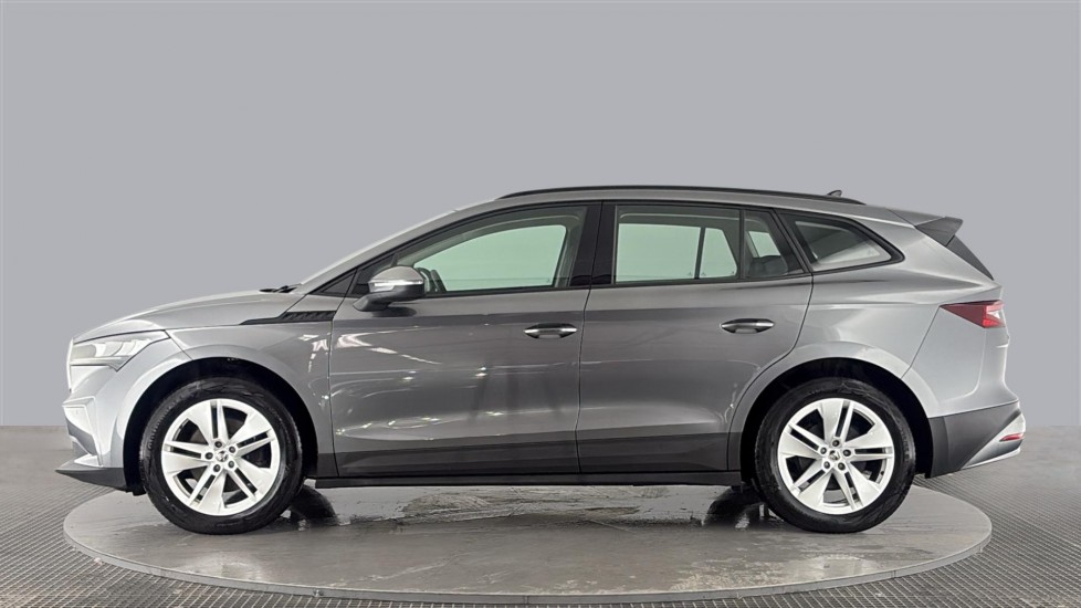 SKODA ENYAQ Image 2