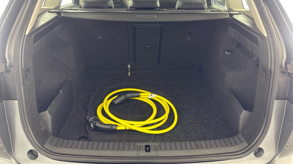 SKODA ENYAQ Image 15