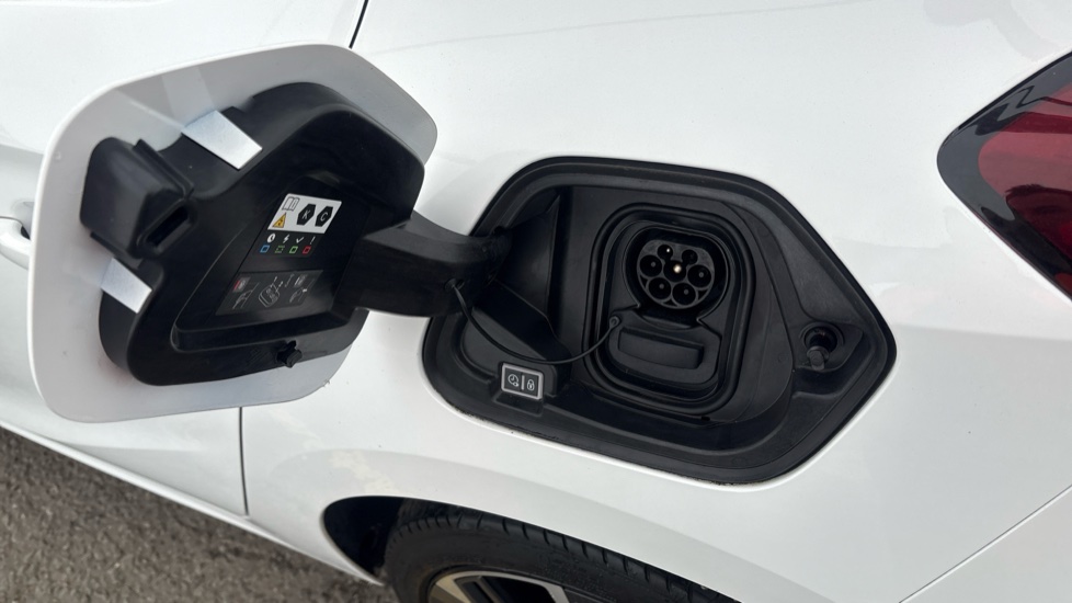 Vauxhall CORSA ELECTRIC HATCHBACK 100kW Ultimate 50kWh 5dr Auto [11kWCh]