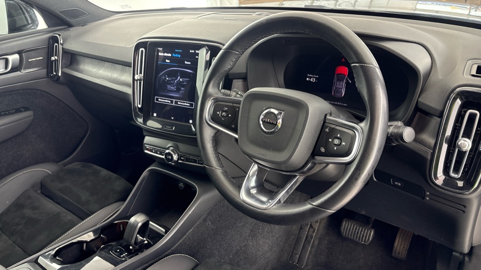 VOLVO C40 ESTATE 170kW Recharge Ultimate 69kWh 5dr Auto