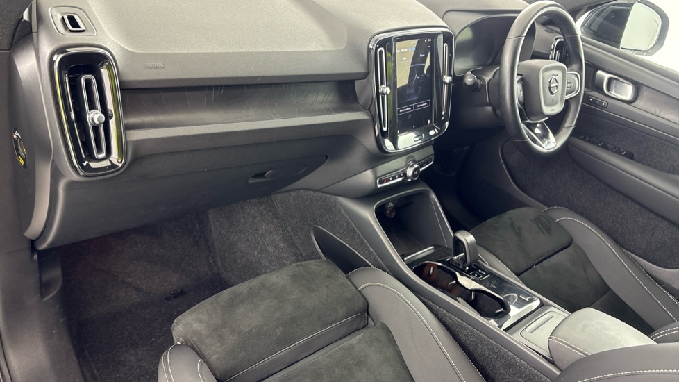 VOLVO C40 ESTATE 170kW Recharge Ultimate 69kWh 5dr Auto