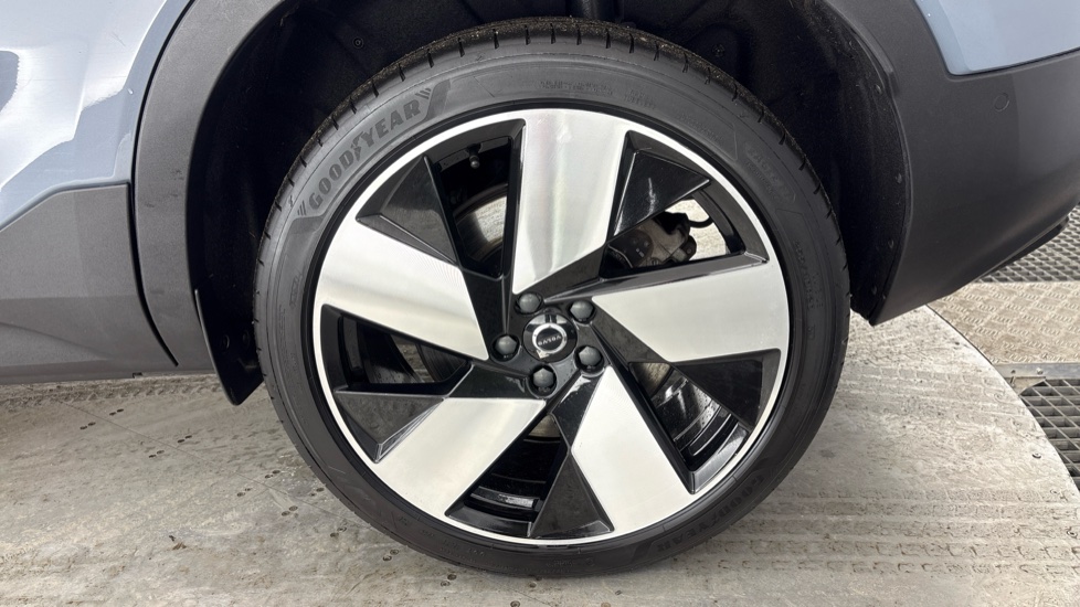 VOLVO C40 ESTATE 170kW Recharge Ultimate 69kWh 5dr Auto