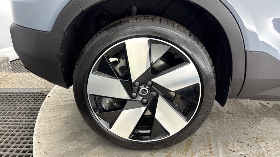 VOLVO C40 ESTATE 170kW Recharge Ultimate 69kWh 5dr Auto