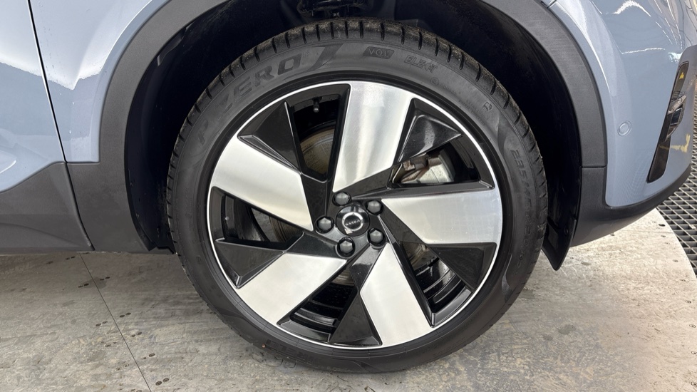 VOLVO C40 ESTATE 170kW Recharge Ultimate 69kWh 5dr Auto