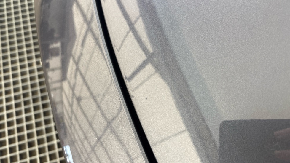 TESLA MODEL Y HATCHBACK RWD 5dr Auto