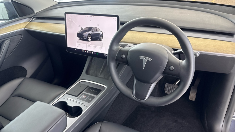 TESLA MODEL Y HATCHBACK RWD 5dr Auto